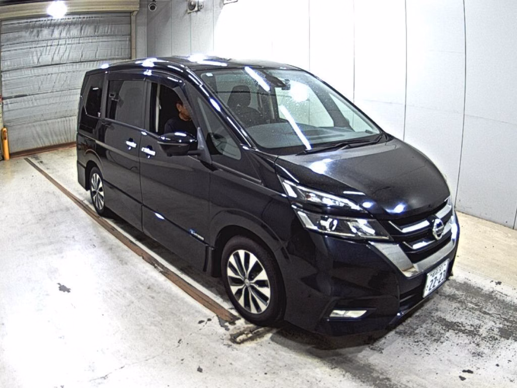 NISSAN SERENA
