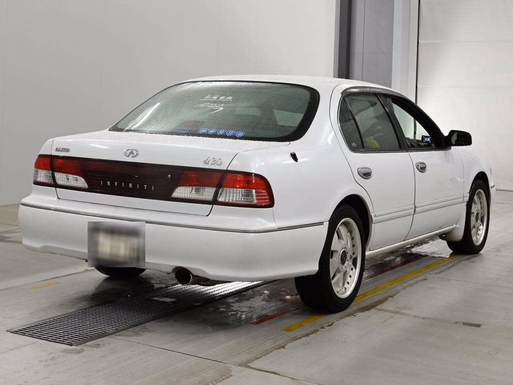 NISSAN CEFIRO