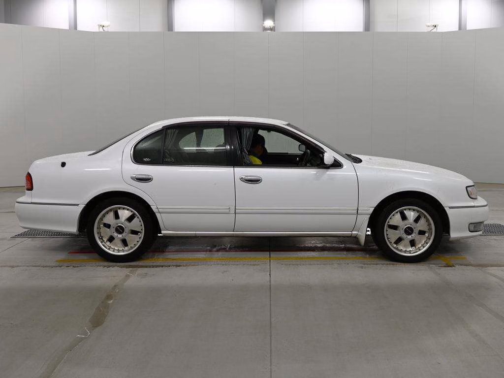 NISSAN CEFIRO
