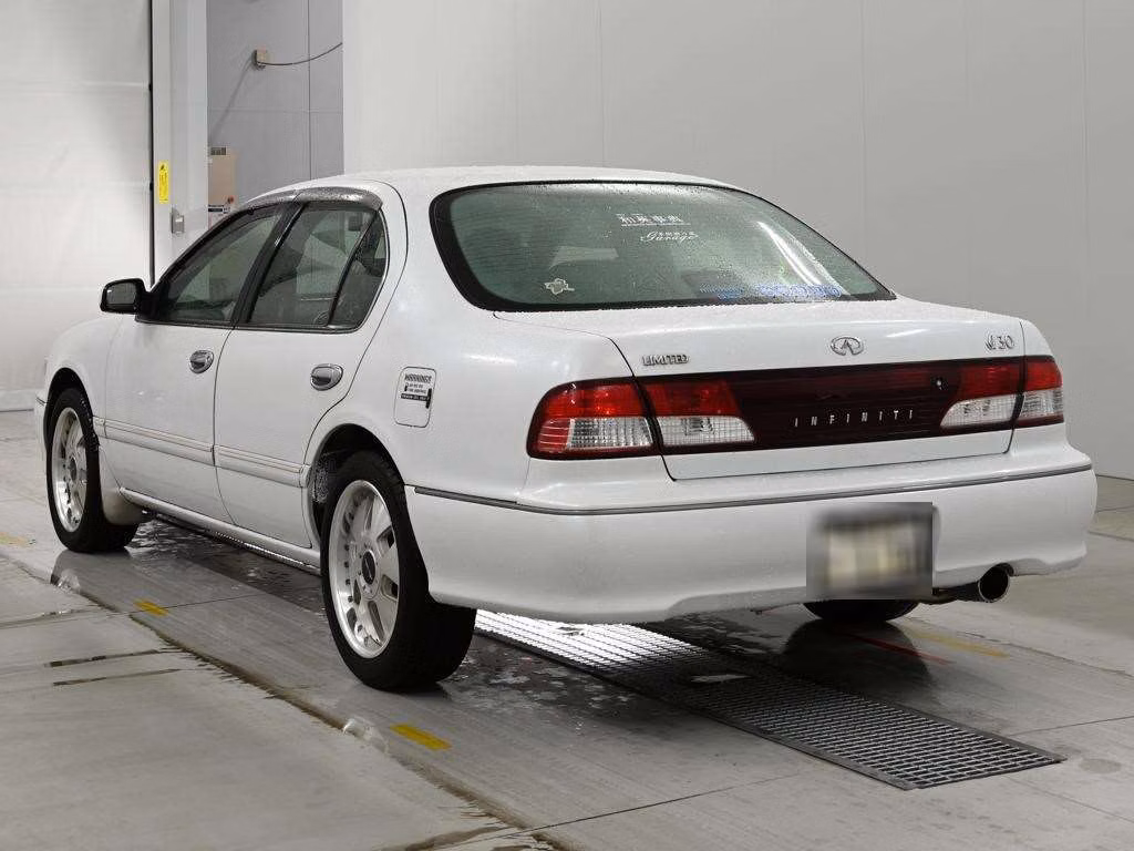 NISSAN CEFIRO