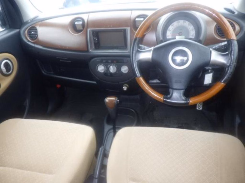 DAIHATSU MIRA GINO