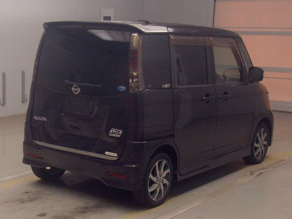 NISSAN ROOX