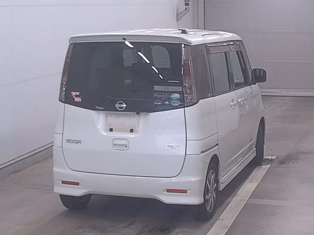 NISSAN ROOX