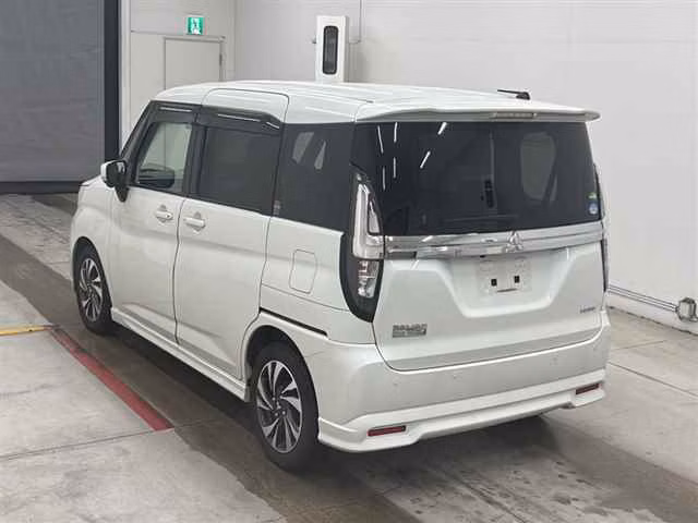 MITSUBISHI DELICA D:2