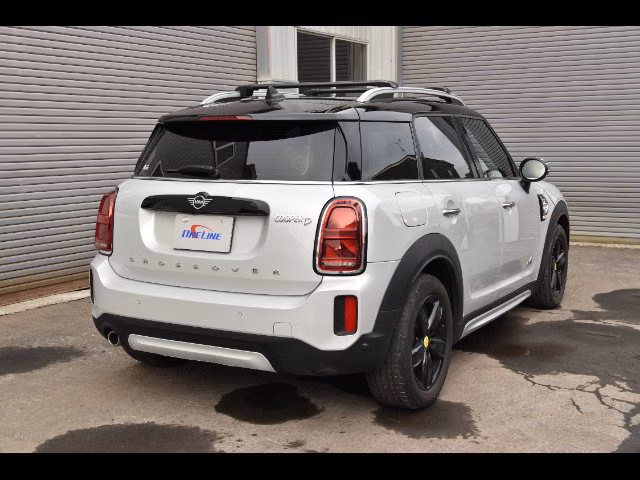 MINI CROSSOVER