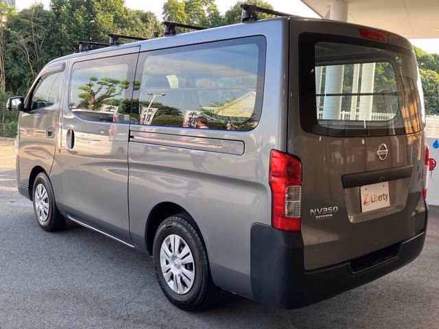NISSAN NV350 CARAVAN