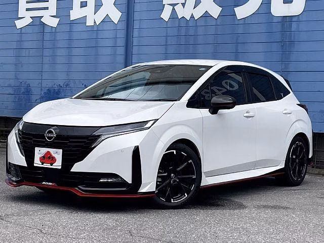 Nissan Aura