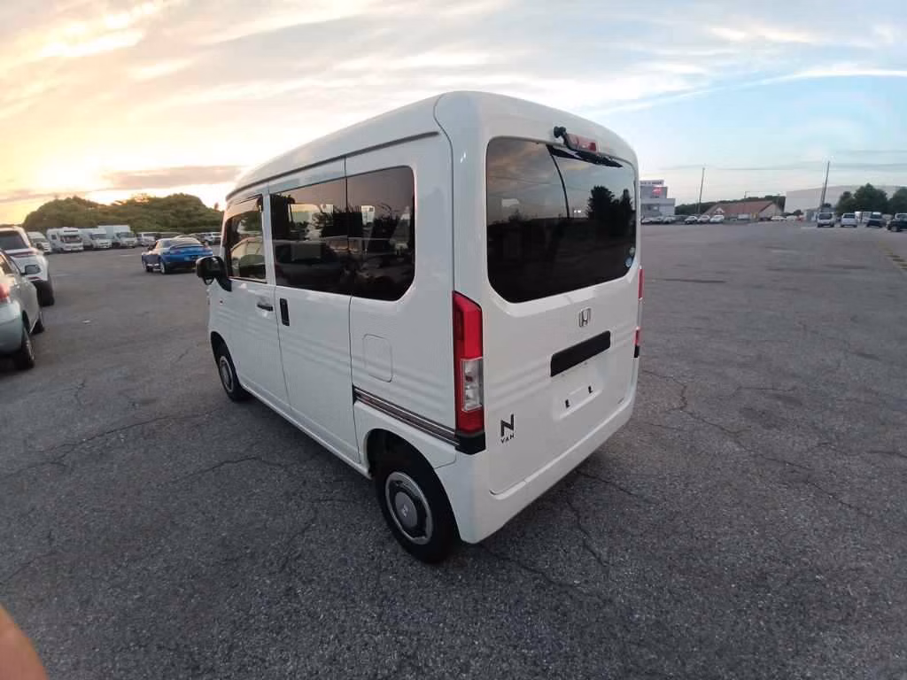 HONDA N-VAN