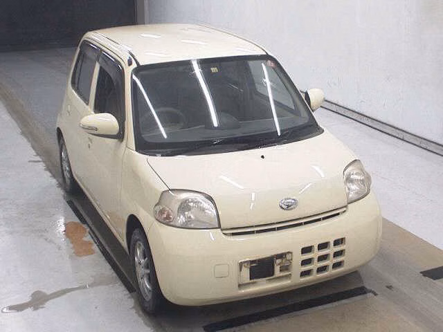 DAIHATSU ESSE