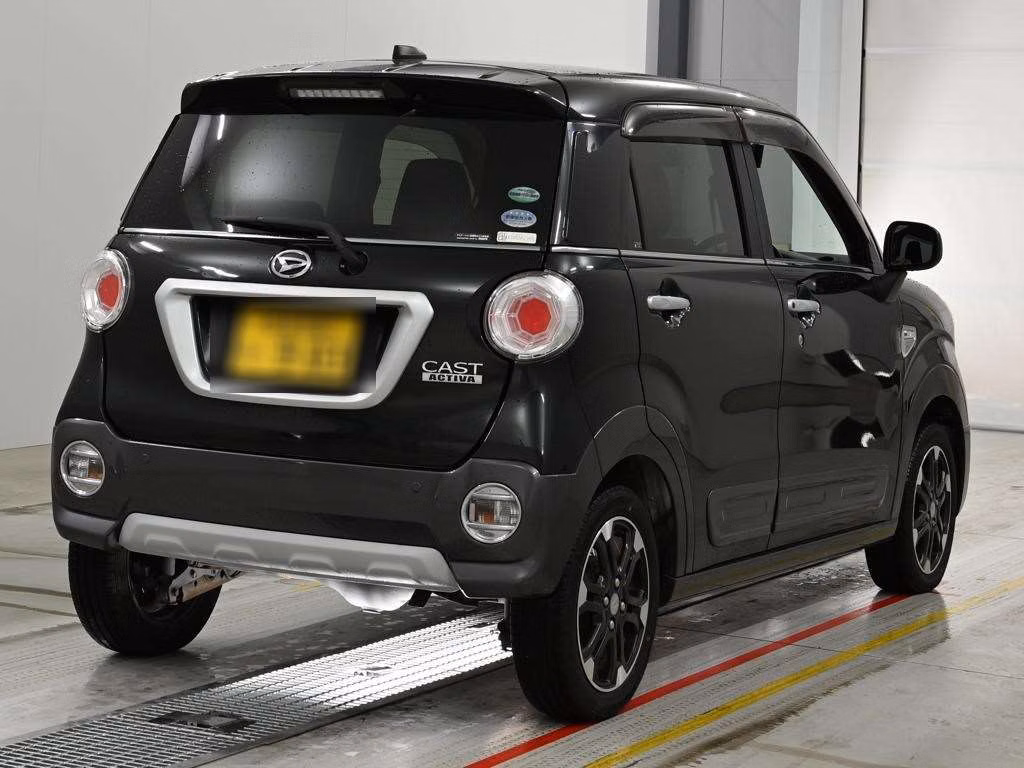 DAIHATSU CAST
