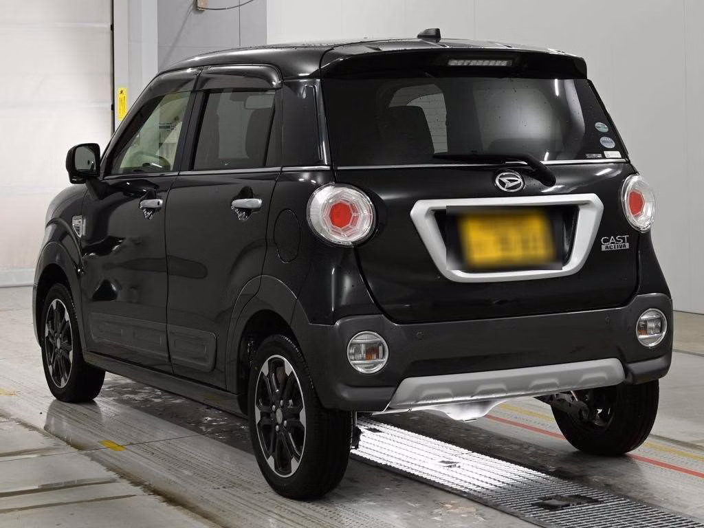 DAIHATSU CAST
