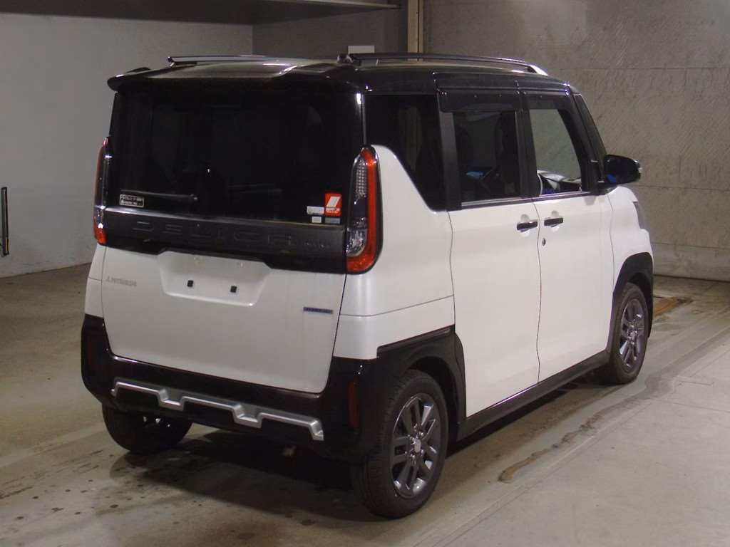 MITSUBISHI DELICA MINI