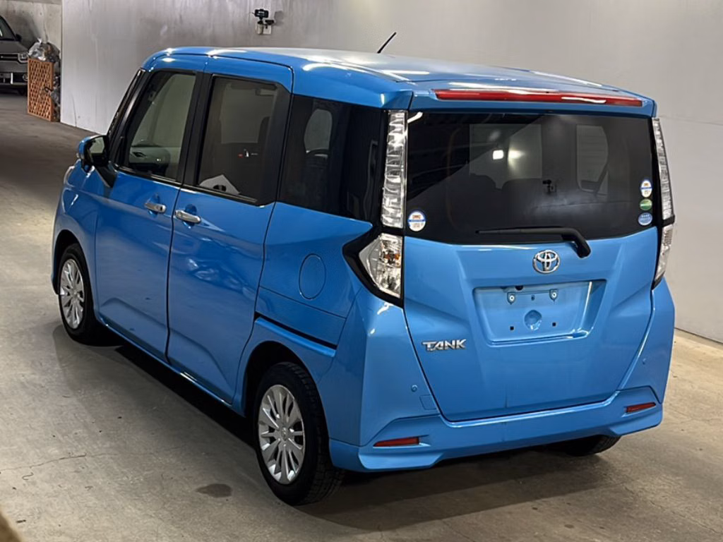 TOYOTA TANK