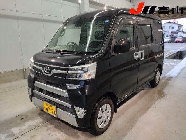 TOYOTA PIXIS VAN