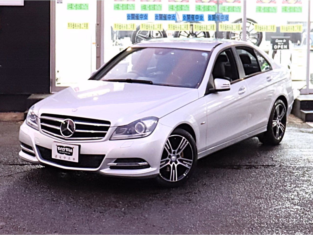 MERCEDES-BENZ C-CLASS