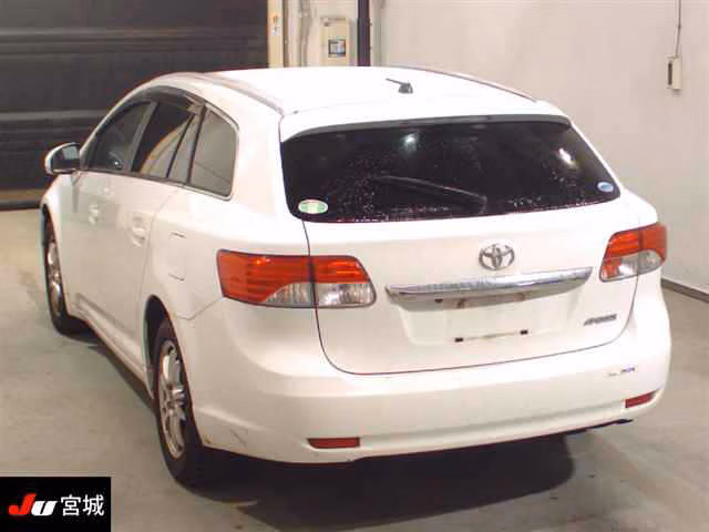 TOYOTA AVENSIS