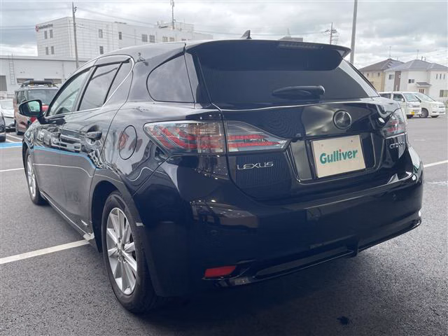 LEXUS CT200H