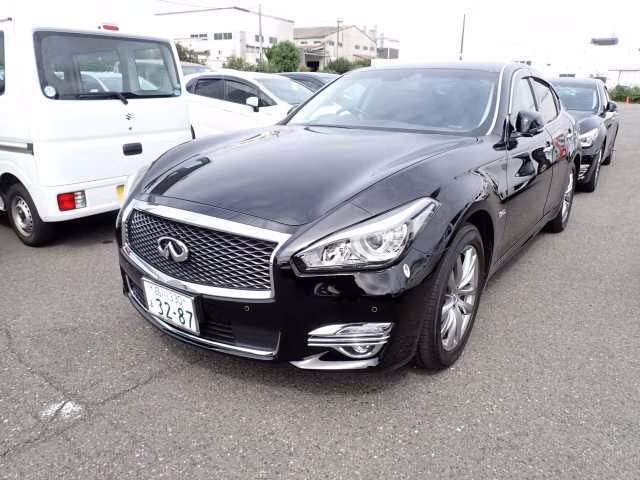 NISSAN FUGA