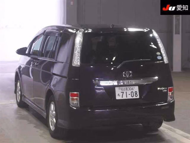 TOYOTA ISIS