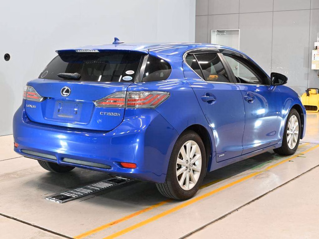 LEXUS CT200H