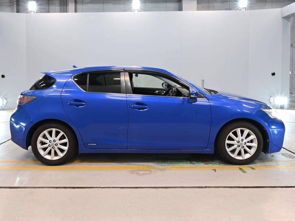 LEXUS CT200H