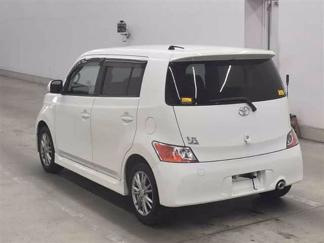 TOYOTA BB