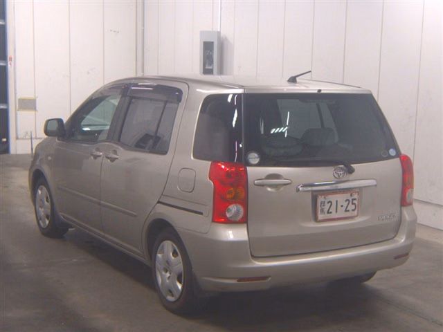 TOYOTA RAUM
