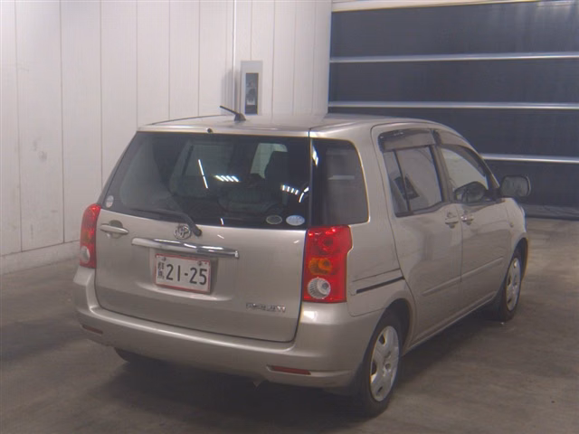 TOYOTA RAUM