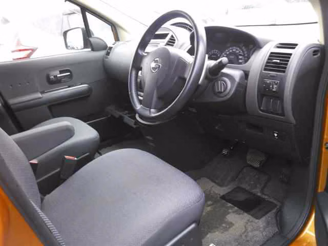 NISSAN LAFESTA