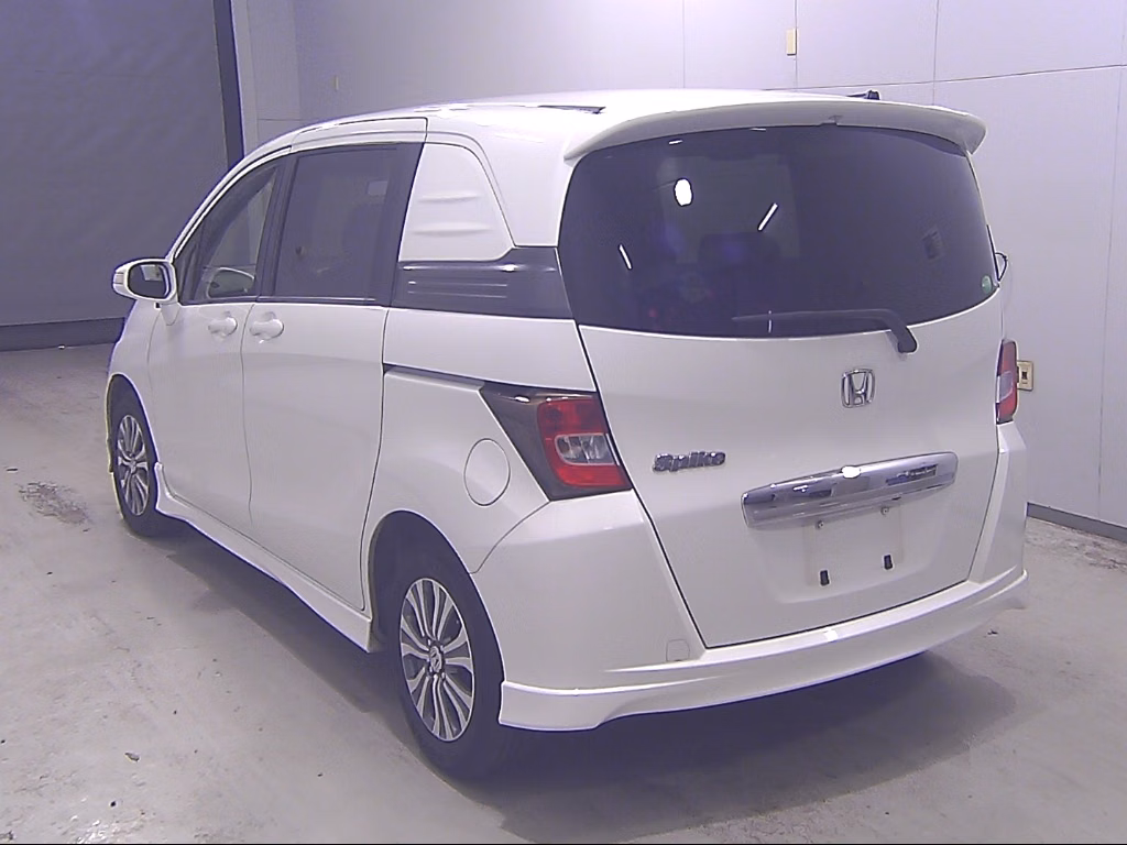 HONDA FREED SPIKE