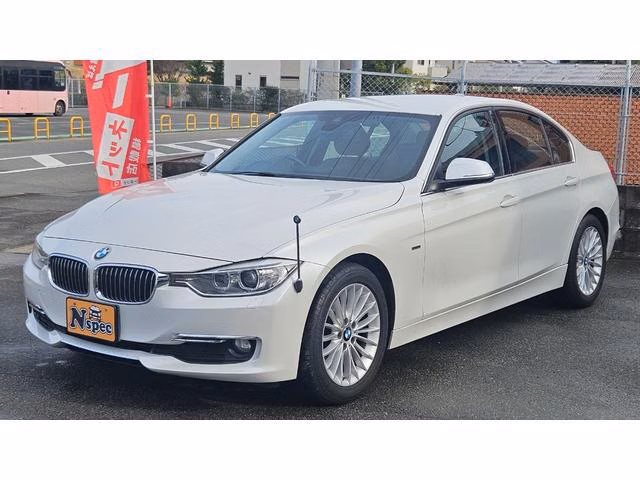 BMW 3-SERIES