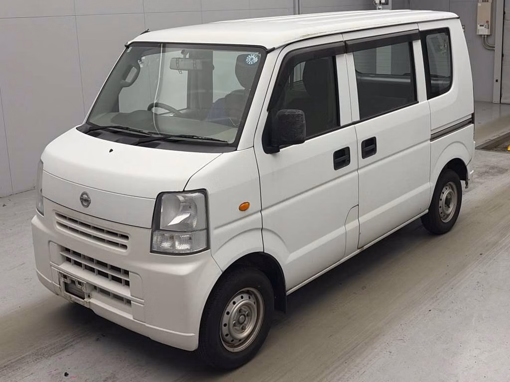 NISSAN NV100 CLIPPER