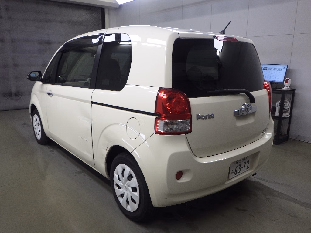 TOYOTA PORTE