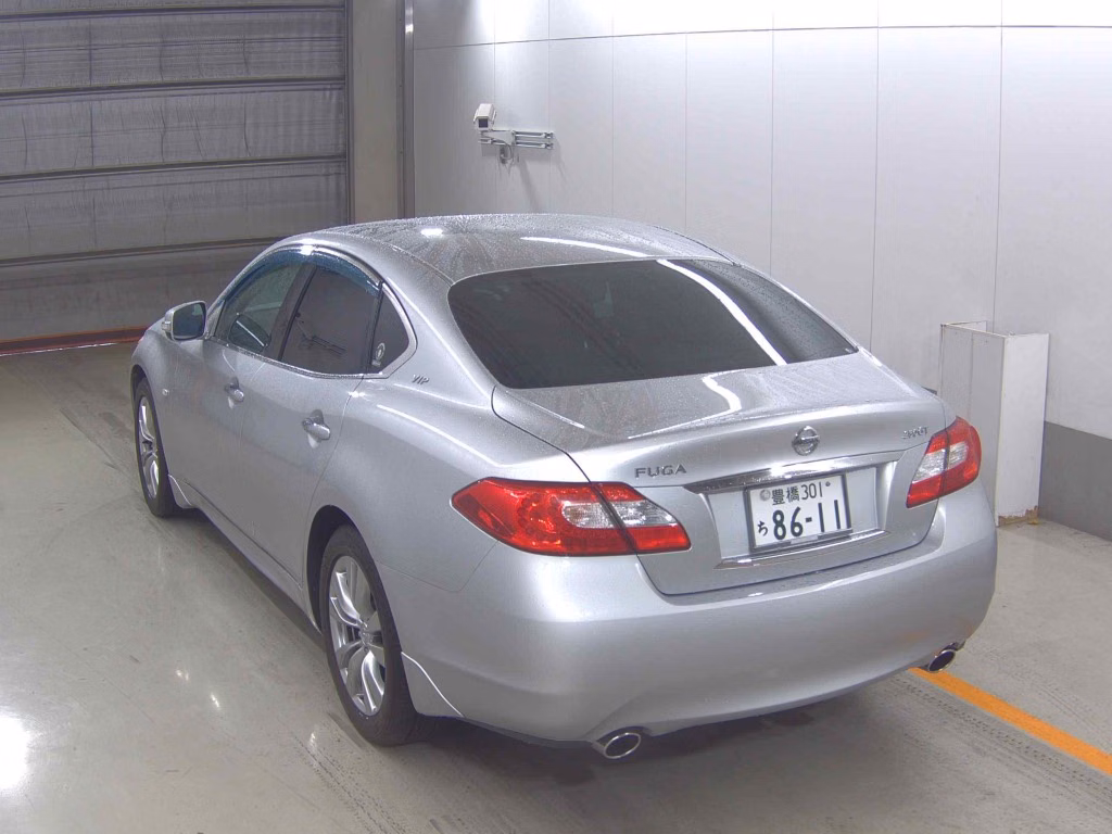 NISSAN FUGA