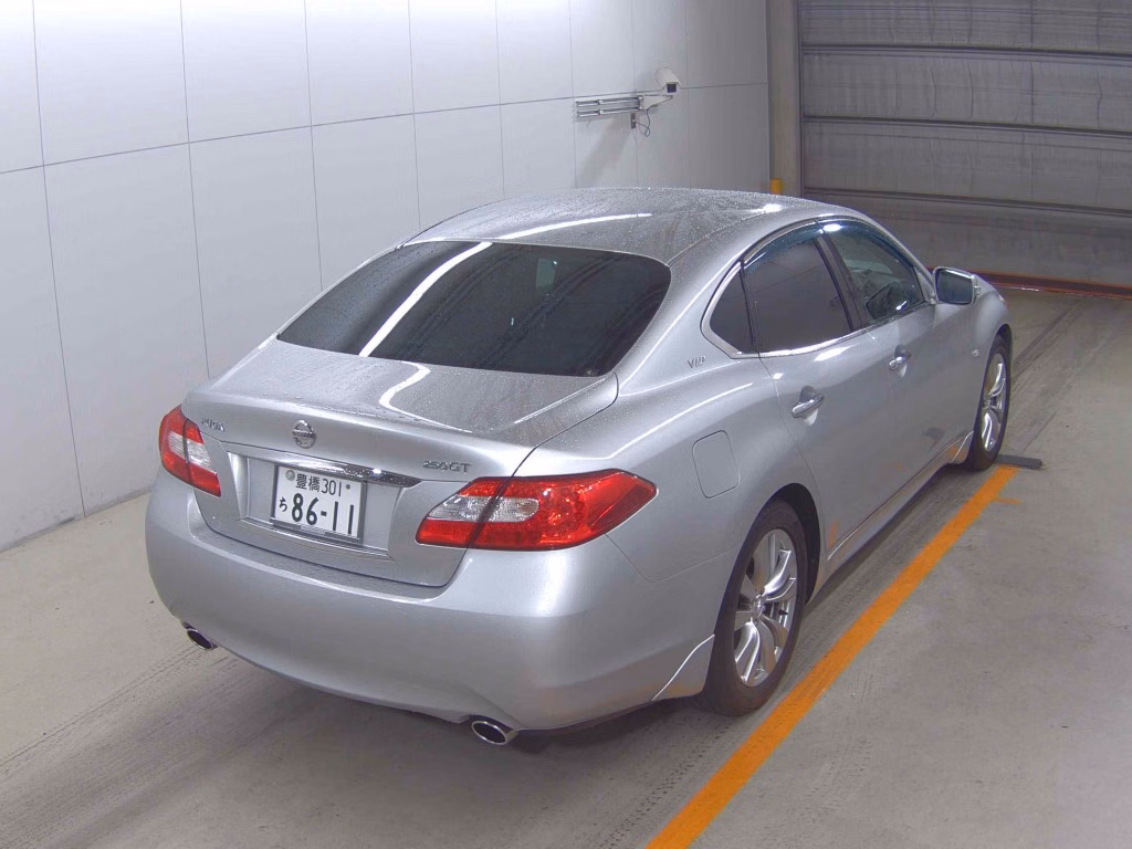 NISSAN FUGA