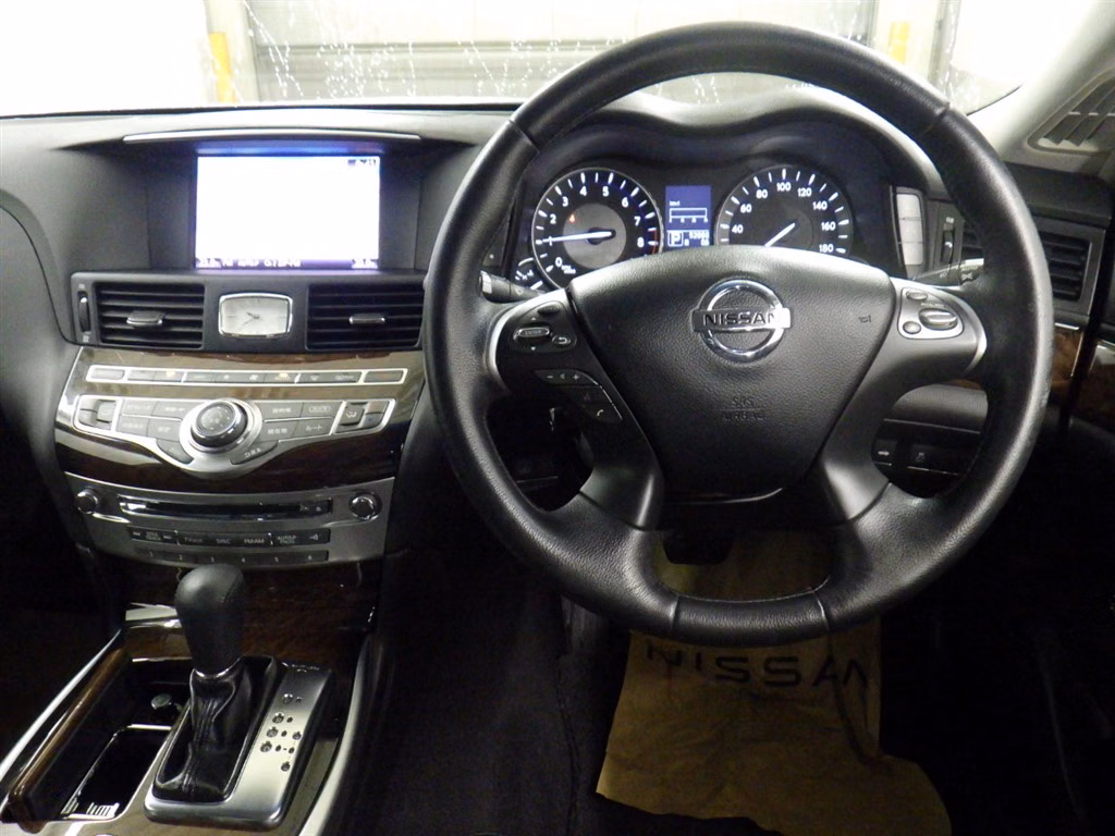NISSAN FUGA