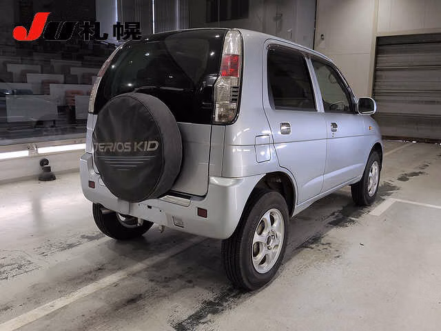 DAIHATSU TERIOS KID