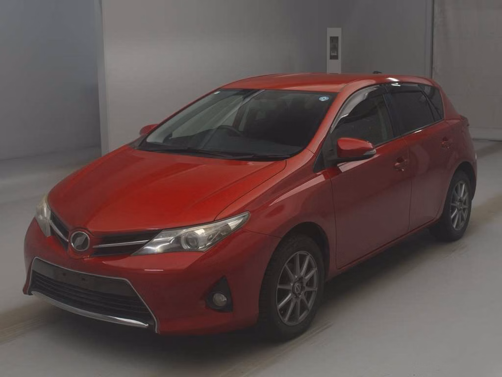 TOYOTA AURIS