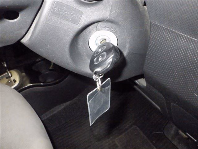 TOYOTA IST