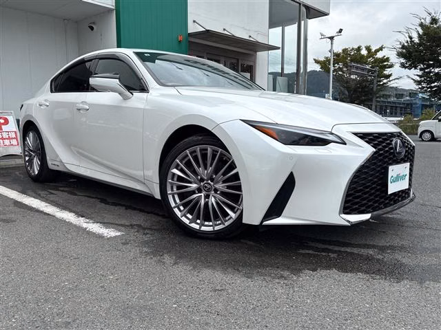 Lexus IS300h