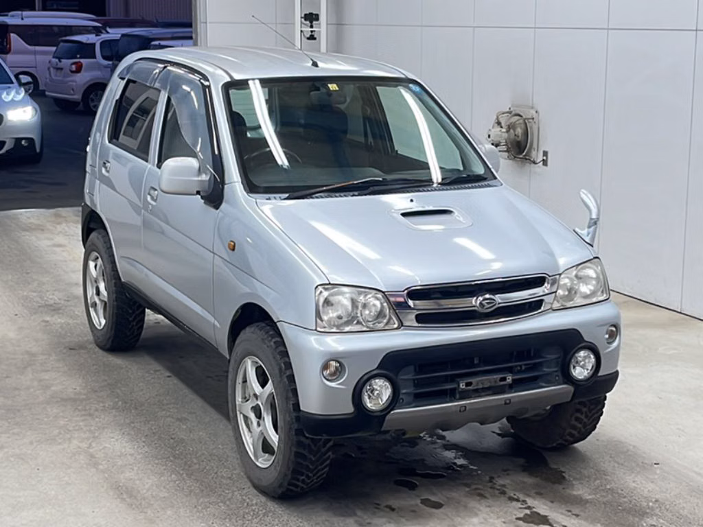 DAIHATSU TERIOS KID
