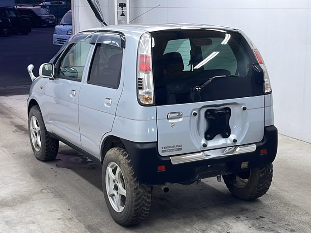 DAIHATSU TERIOS KID