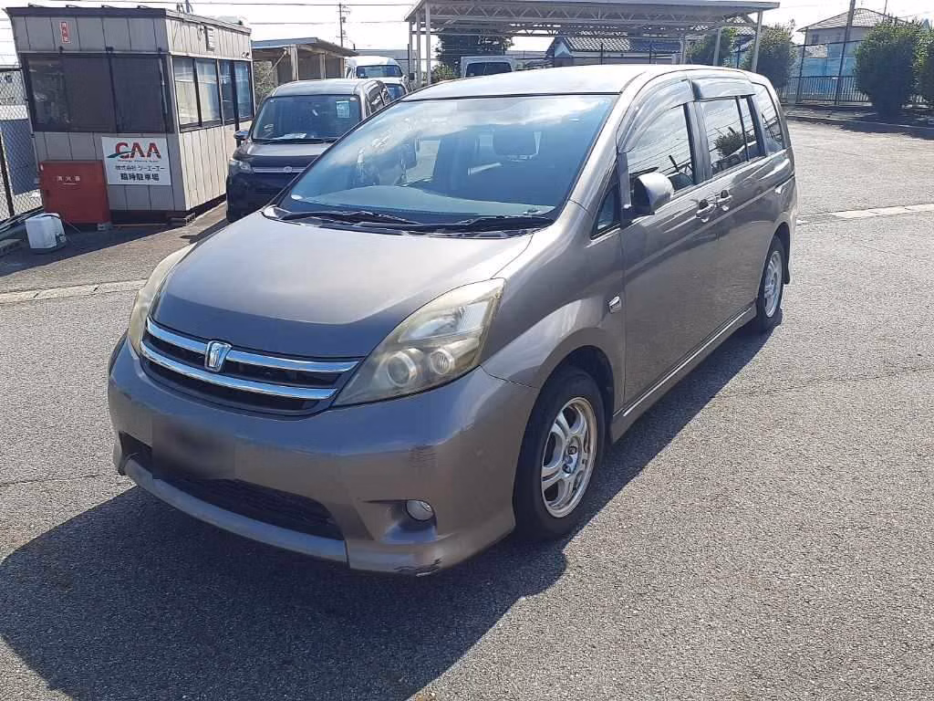 TOYOTA ISIS