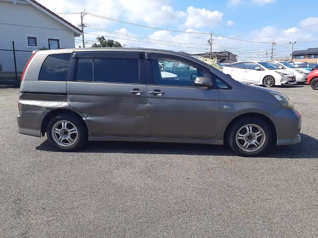 TOYOTA ISIS
