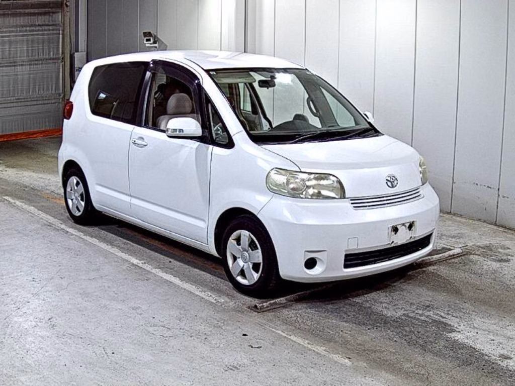 TOYOTA PORTE