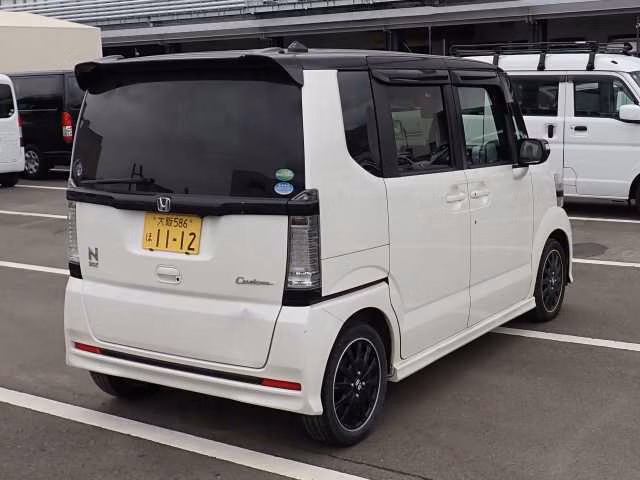 HONDA N-BOX