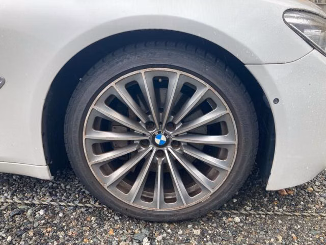 BMW 7-SERIES