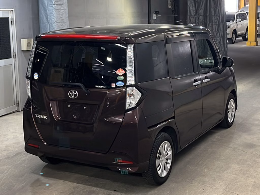 TOYOTA TANK