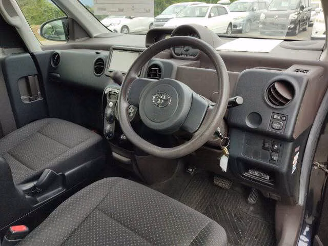 TOYOTA SPADE