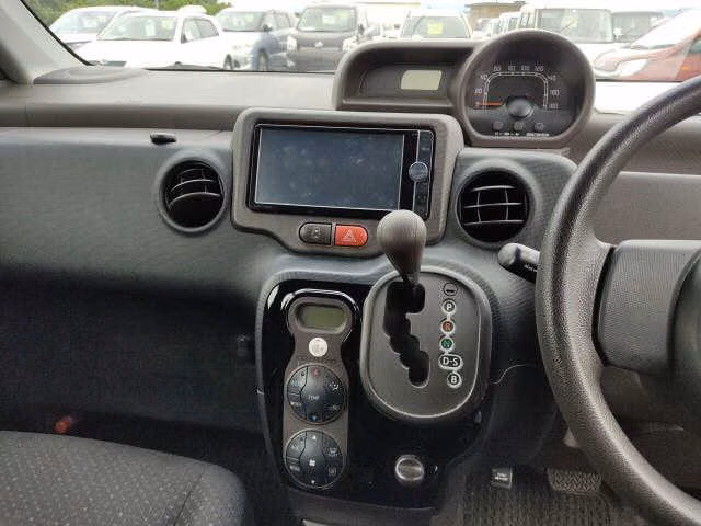 TOYOTA SPADE
